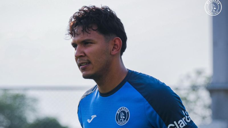 El defensa Luis Vega no extiende su contrato con Motagua porque desea ser legionario.