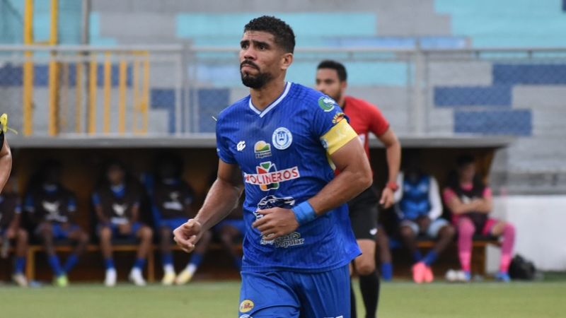 El capitán de Victoria, Marcelo Espinal, recuerda que en el presente torneo no han perdido frente a Olimpia.