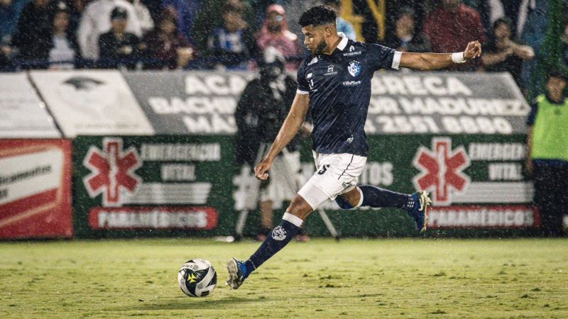 Marcelo Pereira regresó de una lesión, pero no pudo evitar la eliminación del Sport Cartaginés.