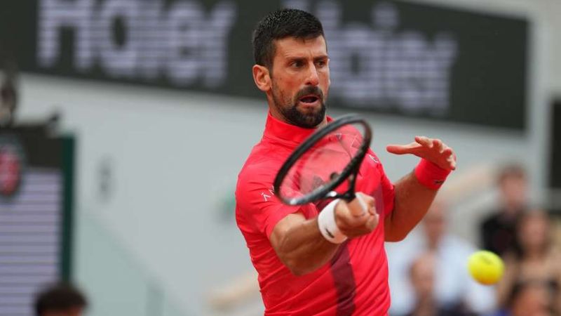 Novak Djokovic se clasificó a octavos de Roland Garros.