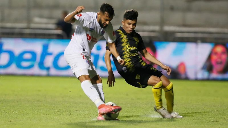 Jorge Álvarez y Roberto Osorto tendrán un duelo particular en la gran final del torneo de Clausura entre Real España y Olimpia.