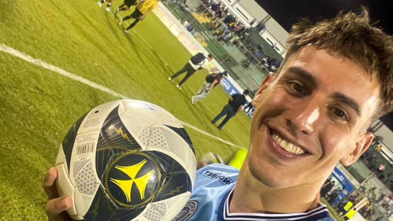 El argentino Rodrigo Auzmendi se llevó el balón por su hat-trick contra Génesis Comayagua. Ya lleva 11 goles en el presente torneo de Clausura.