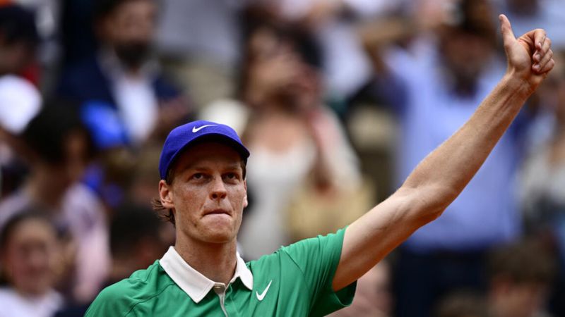 Jannik Sinner derrotó 6-0, 6-1, 6-2 al checo Jiri Lehecka.