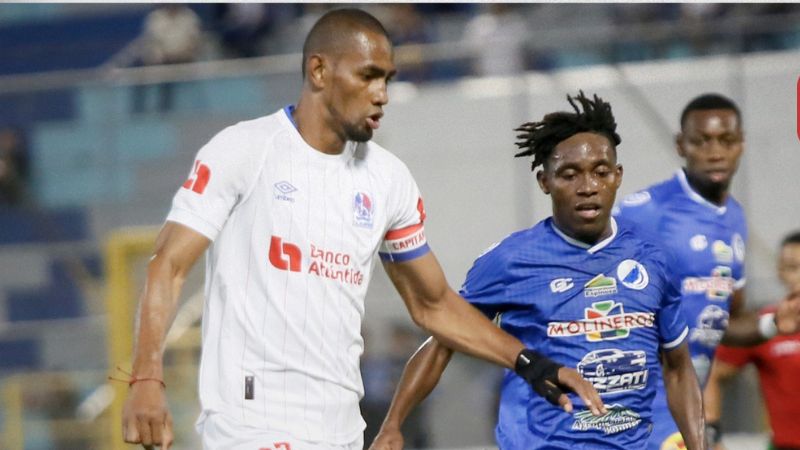Victoria y Olimpia se enfrentan en el estadio Morazán de San Pedro Sula.