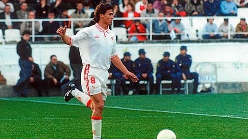 El argentino disputó 28 partidos como futbolista del Sevilla en la temporada 1996/97.