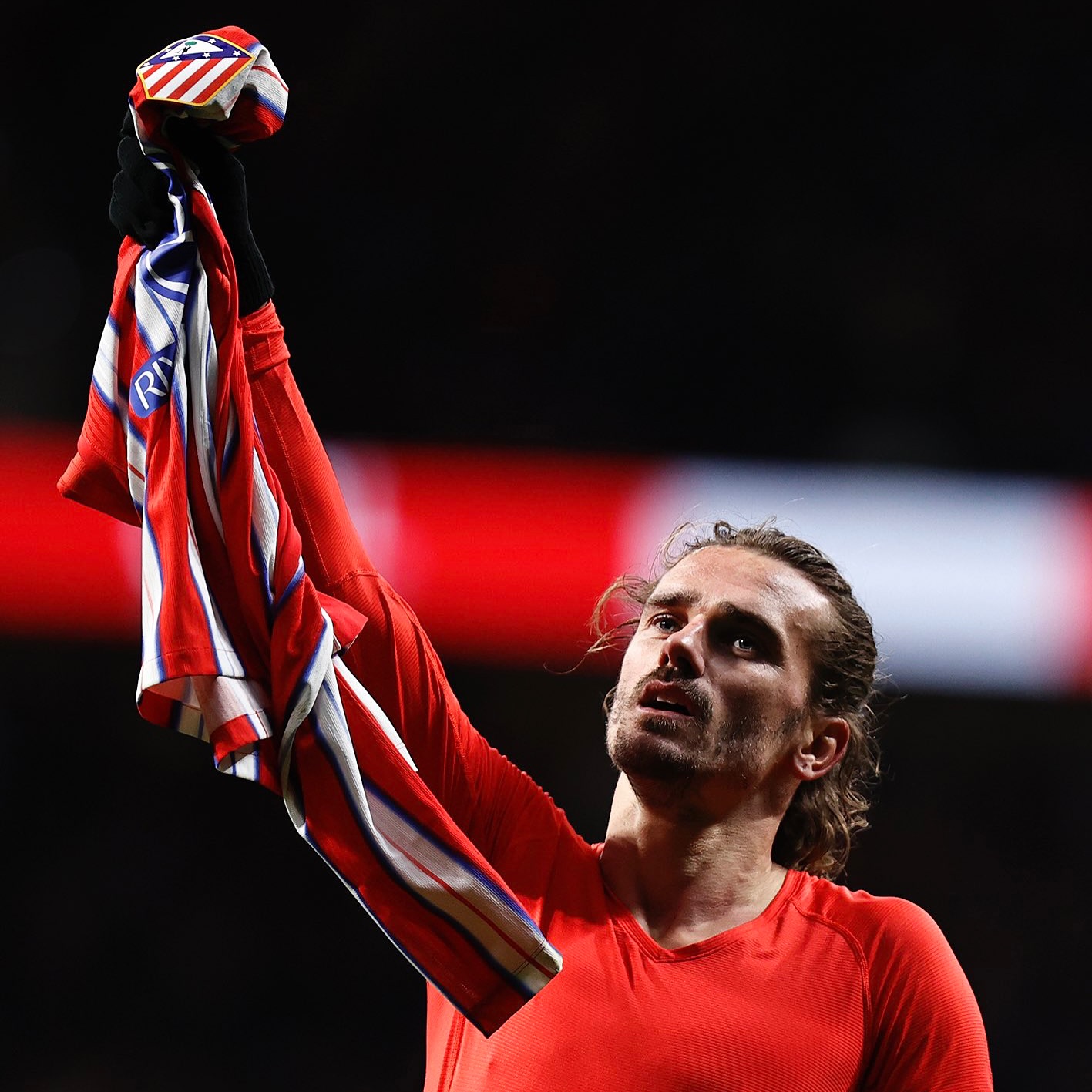 Antoine Griezmann seguirá ligado al Atlético de Madrid hasta el 2027.