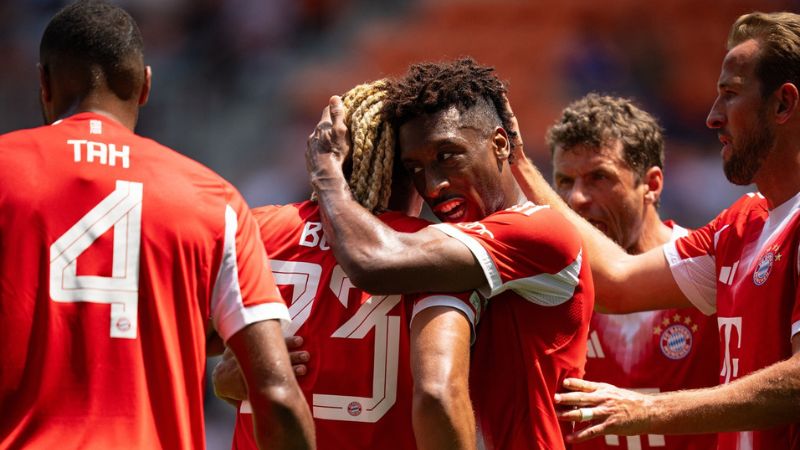 Los jugadores del Bayern de Múnich celebran el triunfo sobre el modesto Auckland City FC.