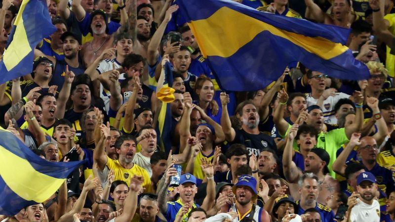 El Boca Juniors es acompañado por una buena cantidad de hinchas.