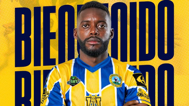 El Club Municipal Limeño de El Salvador le da la bienvenida al delantero hondureño, Clayvin Zúniga.