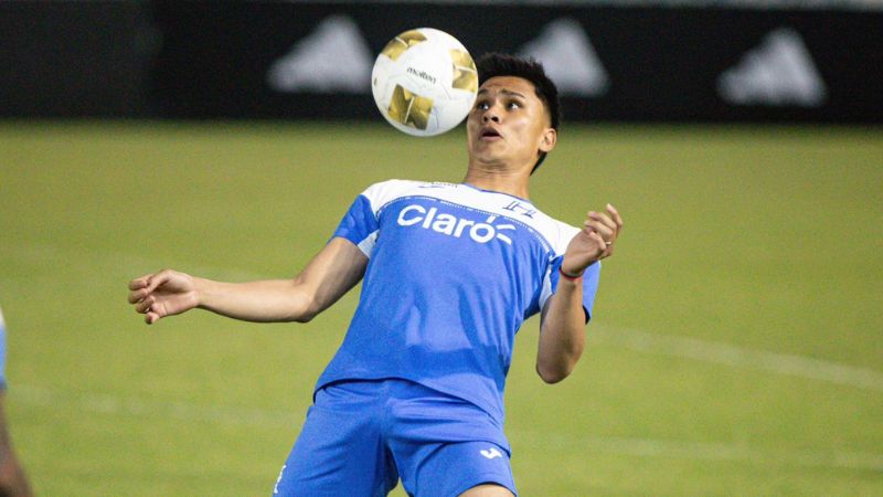 El defensa del Craiova de Rumania, Denil Maldonado, está en lista para jugar la Copa Oro.
