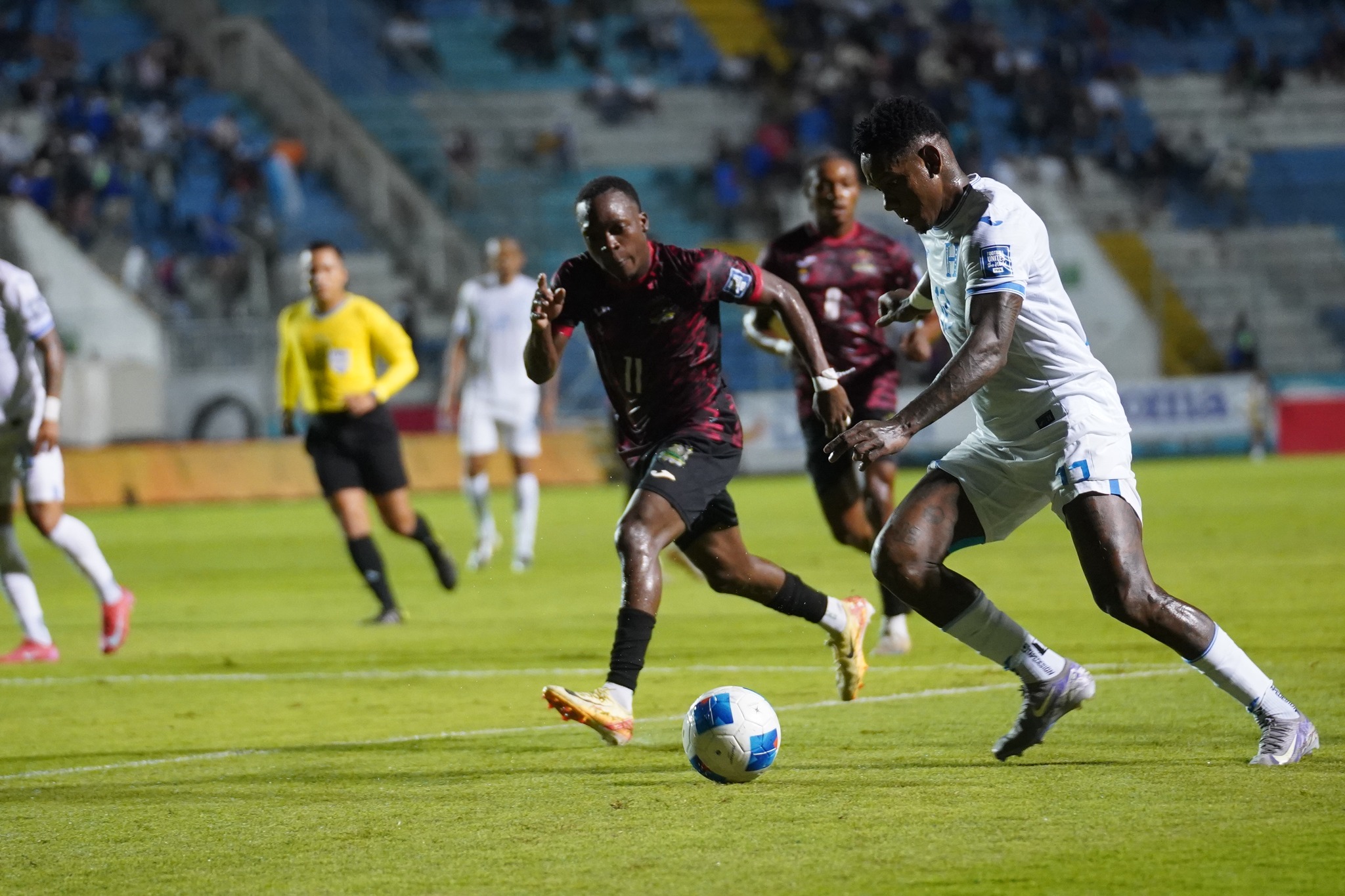 Honduras cerró la fase de grupos con su victoria de 2-0 sobre Antigua & Barbuda.