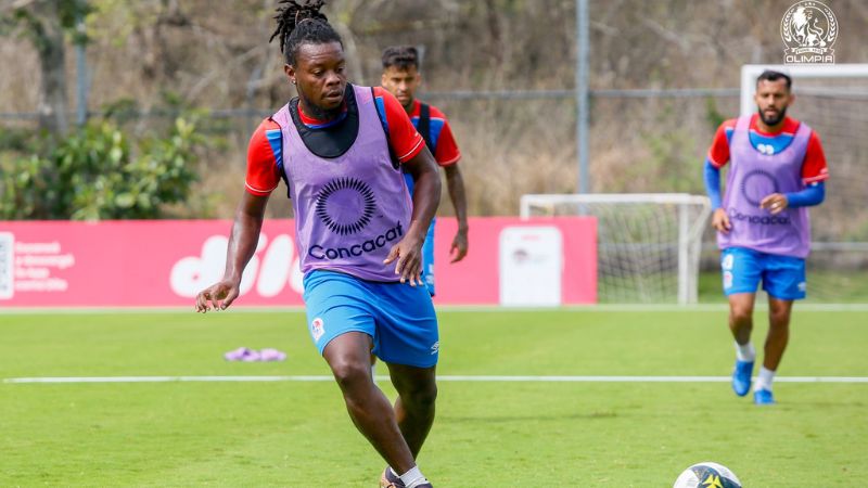 Olimpia se retracta y no cederá a José García a Lobos UPNFM.