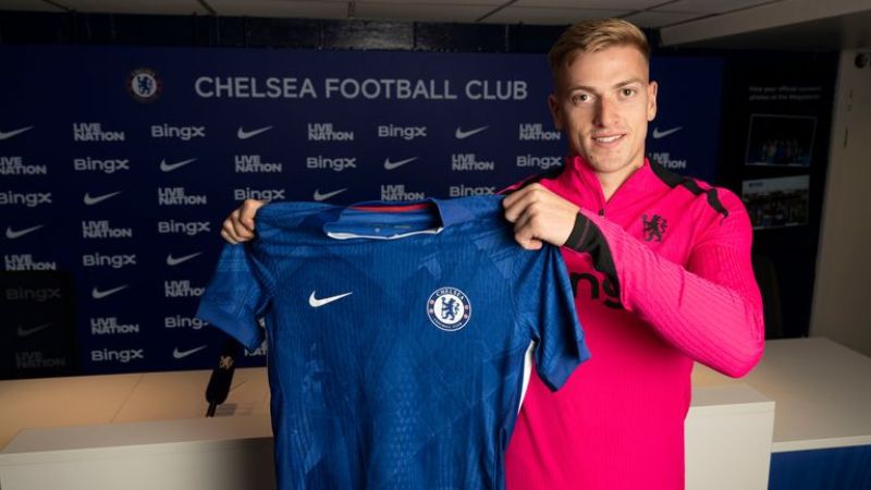El Chelsea anuncia el fichaje del delantero inglés, Liam Delap.