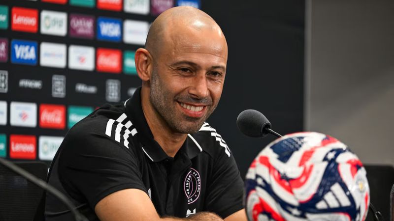 Javier Mascherano desmiente los rumores sobre una posible lesión de Lionel Messi y confirma la presencia de Jordi Alba para el partido contra Oporto por la segunda fecha del Grupo A del Mundial de Clubes.