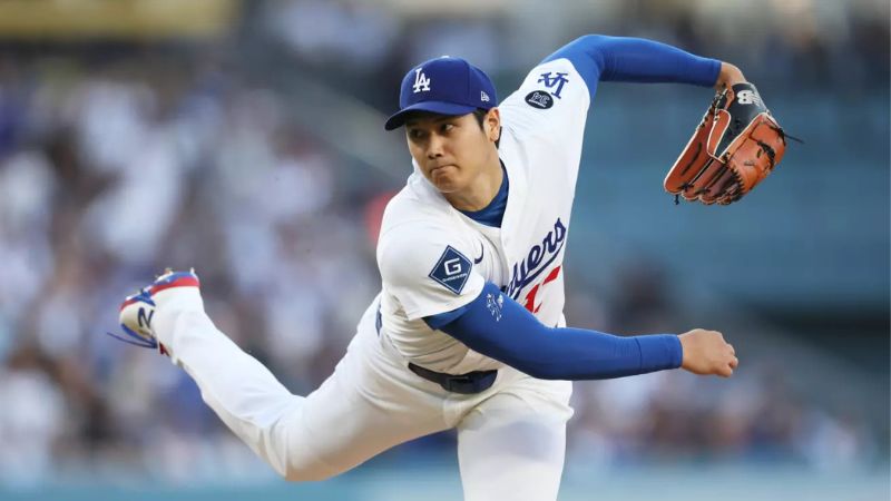 La estrella de los Dodgers lanzó solamente el primer innig, en el que permitió dos hits y una carrera ante los Padres.