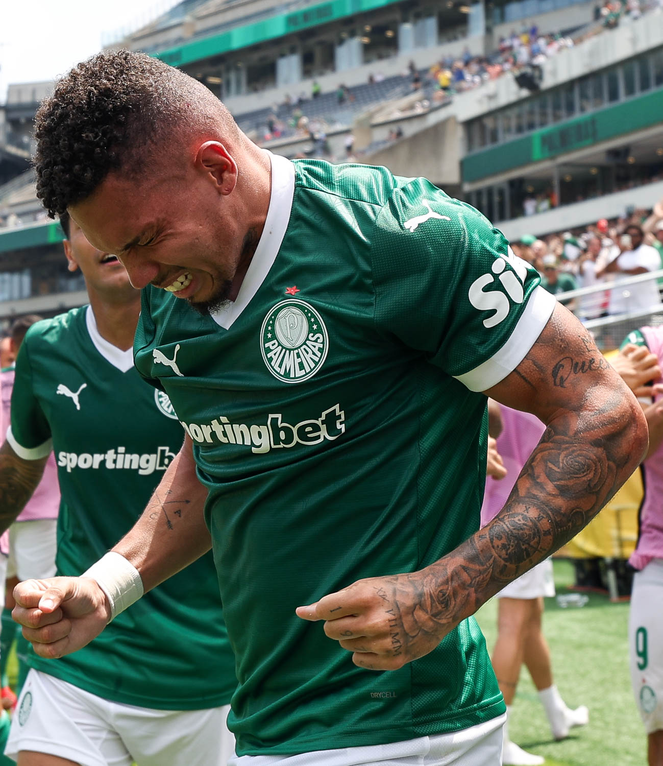 Paulinho celebra el gol que le dio el triunfo al Palmeiras sobre el Botafogo.