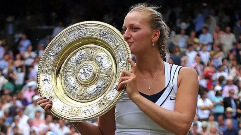 La tenista checa ganó dos veces el trofeo de Wimbledon (2011 y 2014).