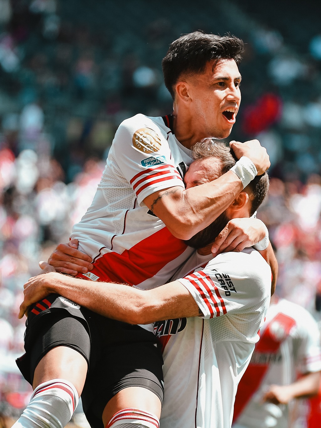 Los jugadores del River Plate celebraron en tres ocasiones durante el partido contra el Urawa Red Diamonds de Japón.