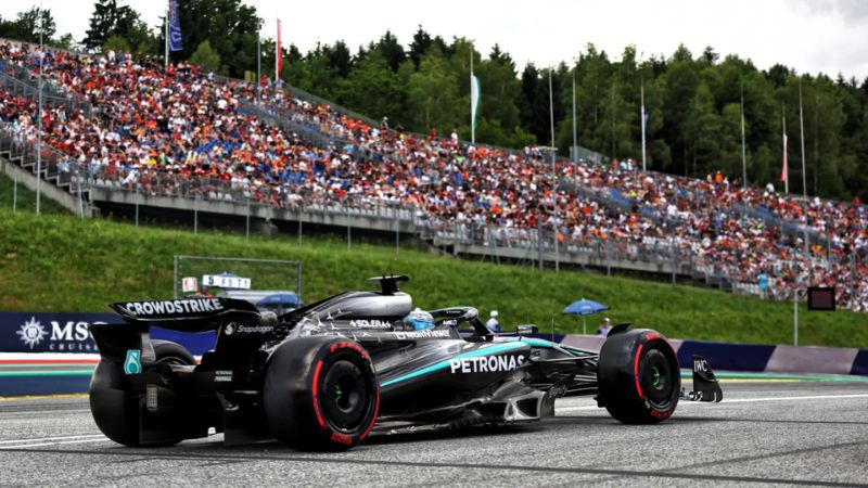 El piloto de Mercedes completó 34 vueltas en un tiempo de 1:05.542.