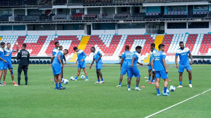 Reinaldo Rueda ya tiene listo su equipo para los partidos clasificatorios contra Islas Caimán y Antigua & Barbuda, así como al grupo de jugadores que estarán en la Copa Oro.