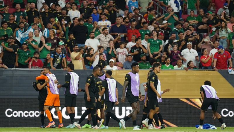 Con más garra y corazón que con fútbol, Honduras dejó tendido a Panamá en los cuartos de final de la Copa Oro.