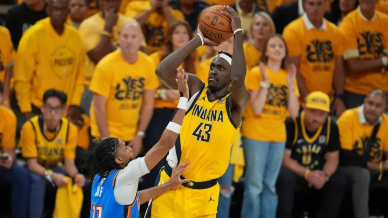 El camerunés, Pascal Siakam firmó su 15to. partido consecutivo con 15 o más puntos.