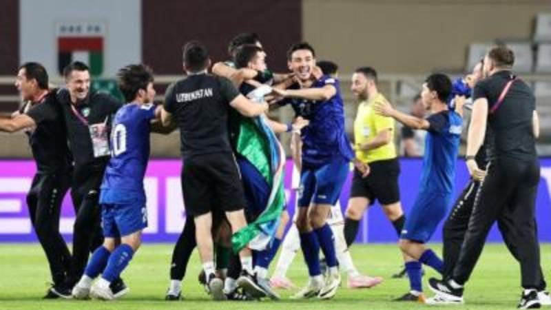 Uzbekistán clasifica a su primera Copa del Mundo en su historia.