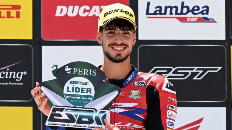 Gómez se coronó campeón de España de Supersport (2021) y subcampeón de Superbike 1000 en el ESBK.