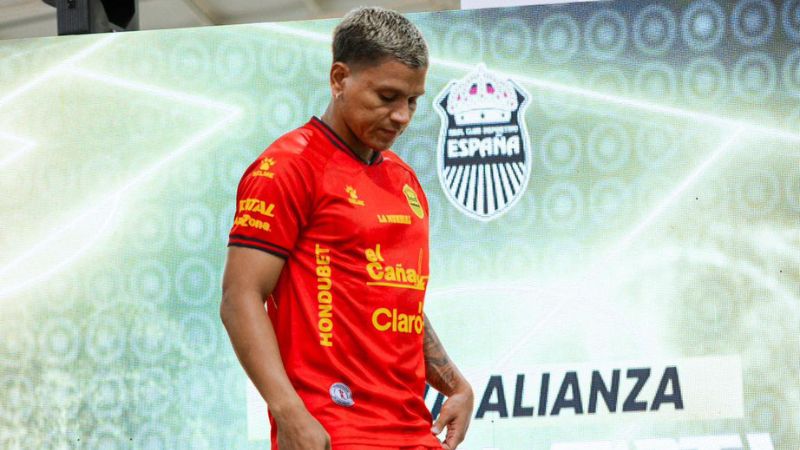 El delantero del Real España, Brayan Moya, anuncia que van por el título del torneo de Apertura 2025-2026.