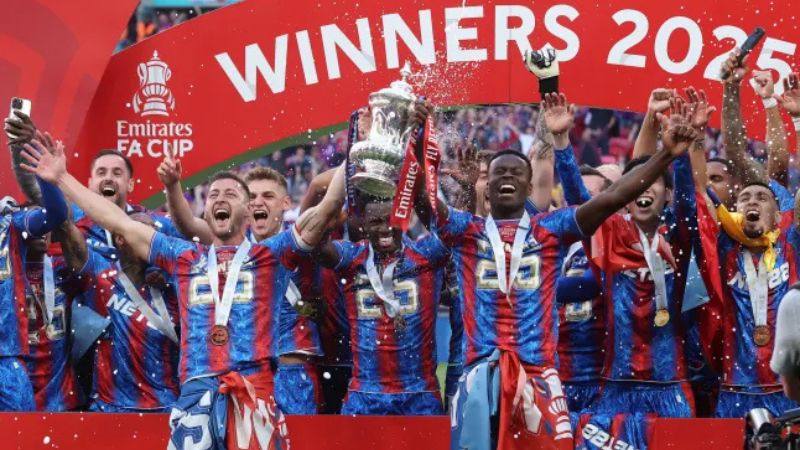 El Crystal Palace ganó su primer título importante al vencer al Manchester City en la final de FA Cup.