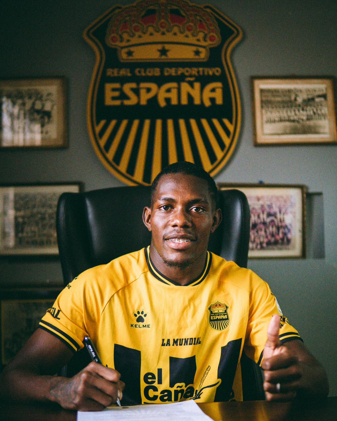 Dixon Ramírez advierte que van por los tres puntos a Costa Rica.