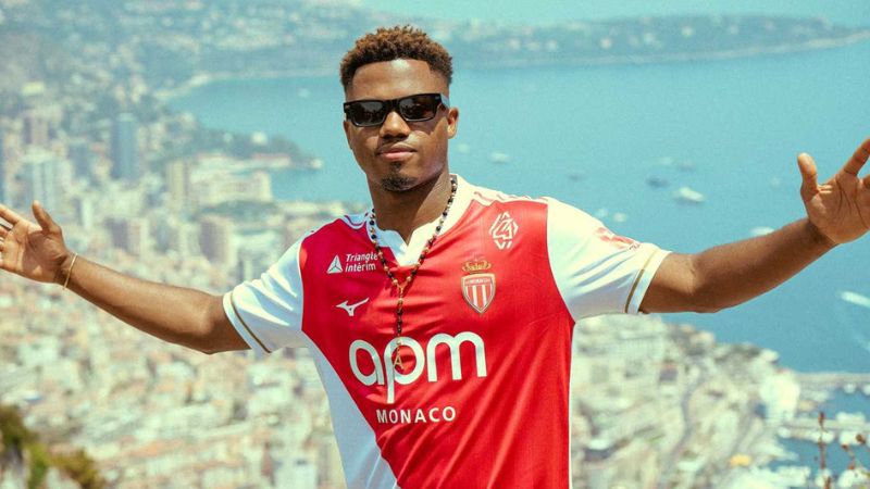 El delantero de 22 años renovó con el FC Barcelona, pero salió cedido al equipo del Principado para intentar realzar su carrera.