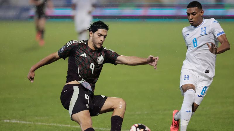 Honduras y México jugarán este miércoles en una de las semifinales de la Copa Oro.