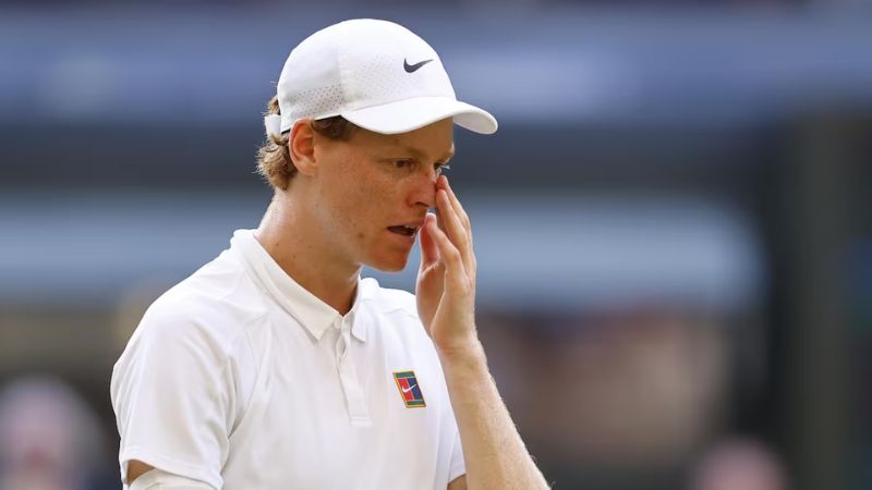 El italiano Jannik Sinner, número uno del tenis masculino, renunció a competir en el Masters 1000 de Toronto.