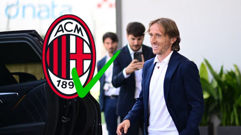 Luka Modric llegó este lunes a Italia para firmar como nuevo futbolista del AC Milan.