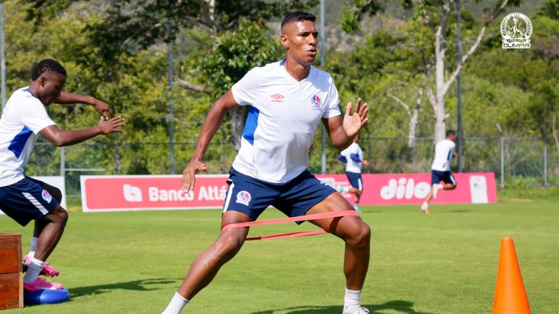 Marcos Montiel apunta a ser titular frente a CD Choloma por la ausencia de Carlos Pineda.