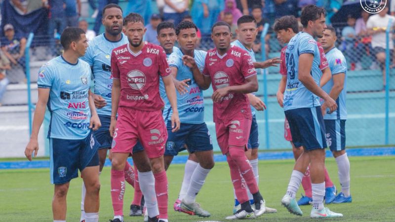 Después de haber perdido ante Génesis Policía Nacional, Motagua viajará este lunes a Belice para enfrentar el martes al Verdes por la Copa Centroamericana de la Concacaf.