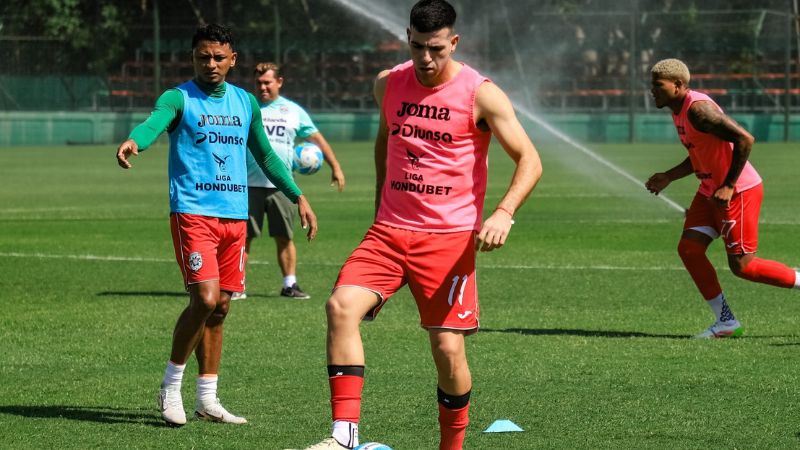 El delantero argentino de Marathón, Nicolás Messiniti, dice estar acostumbrado a la presión que se ejerce en los equipos grandes.