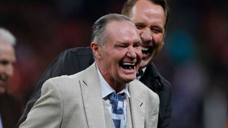 El exjugador inglés, Paul Gascoigne, abandonó el hospital.