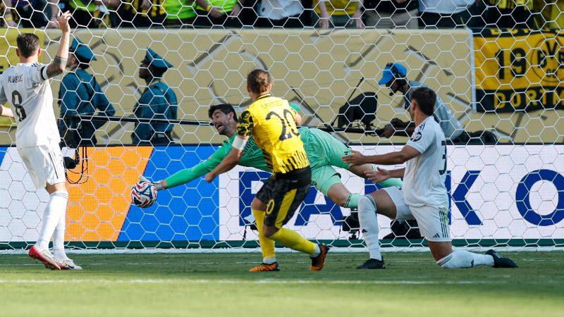 Con esta atajada, Thibaut Courtois evitó el empate del Borussia Dortmund y que el partido se fuera a tiempo extra.