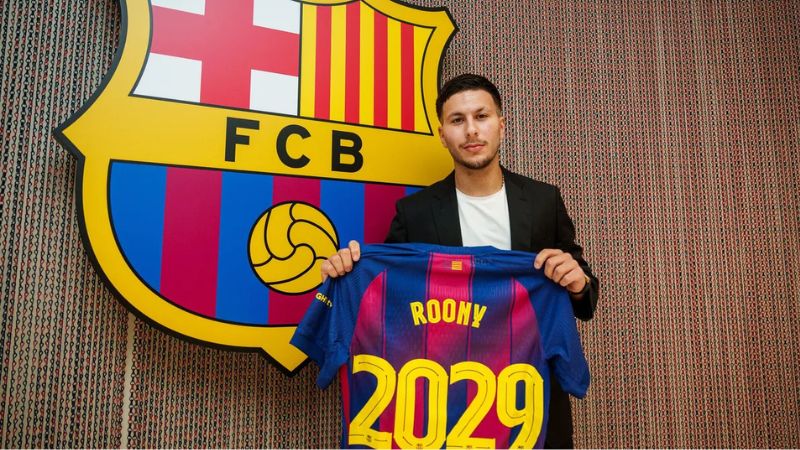 El FC Barcelona anunció el fichaje del extremo sueco de 19 años, Roony Bardghji.