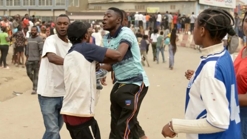 En Angola no la están pasando bien por aspectos políticos.