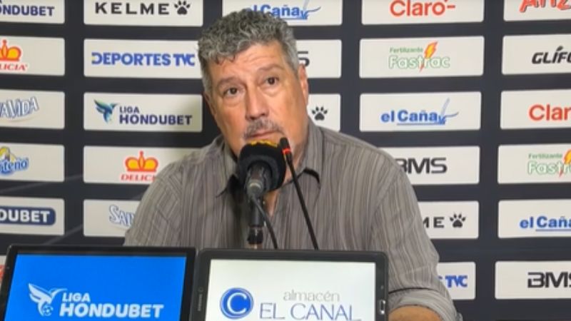 El asistente técnico del Real España, Hugo Viegas, considera que el triunfo en el clásico llegó en un gran momento.