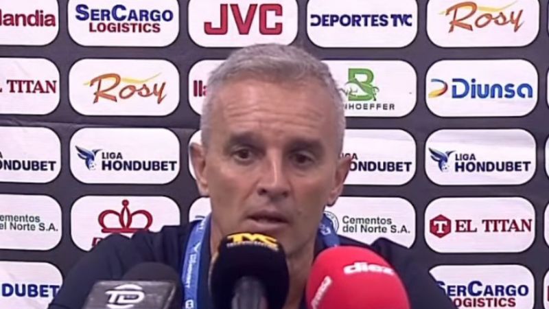 El técnico de Marathón, Pablo Lavallén, está contento con el triunfo sobre Olimpia.