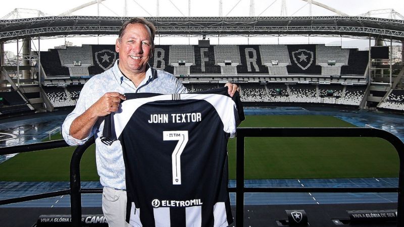 El empresario estadounidense, John Textor, es el principal accionista de la empresa Eagle.