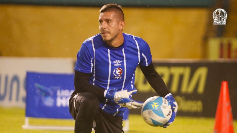El portero colombiano, Andrés Salazar, podría aparecer este miércoles en el marco olimpista contra Potros de Olancho FC.