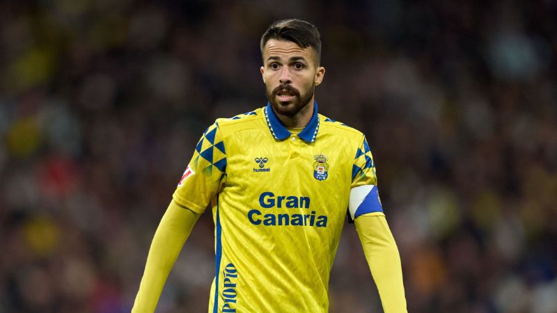 El jugador de Las Palmas de la segunda división de España lucha contra el cáncer.