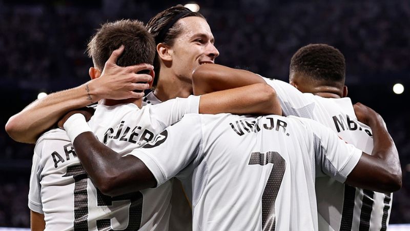 El Real Madrid es líder de la presente temporada en la Liga de España.